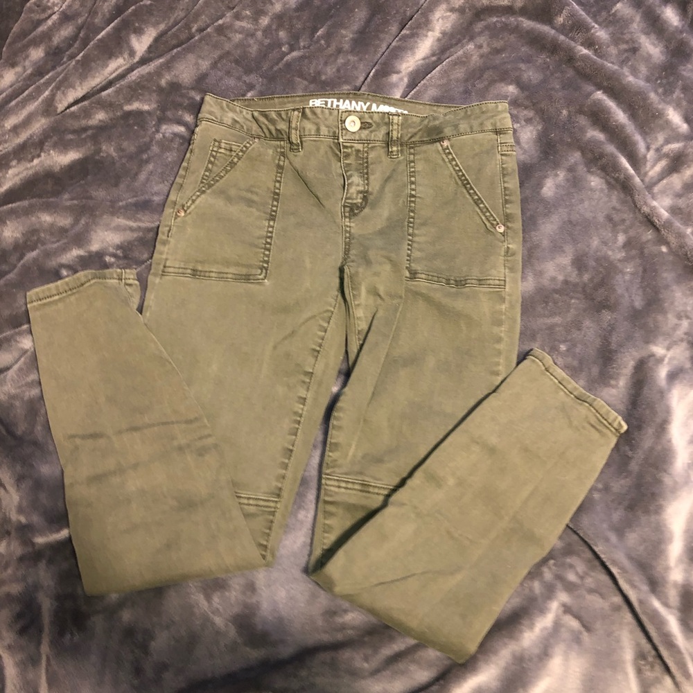 Green skinny jeans